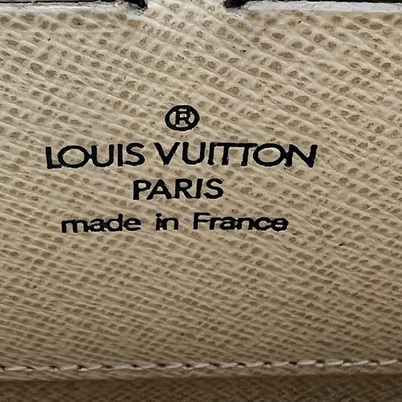 Louis Vuitton Damier Azure Zippy Wallet - Picture 8 of 10